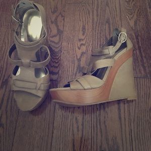 INC wedges